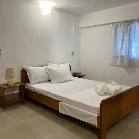 Papreos Studio Apartament